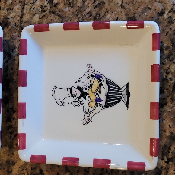 4 SONOMA BORDEAUX CAFE CHEFS COCKTAIL PLATES WITH CHECKER BORDERS - Picture 5 of 6